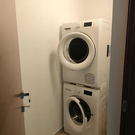 Giorgini Apartment