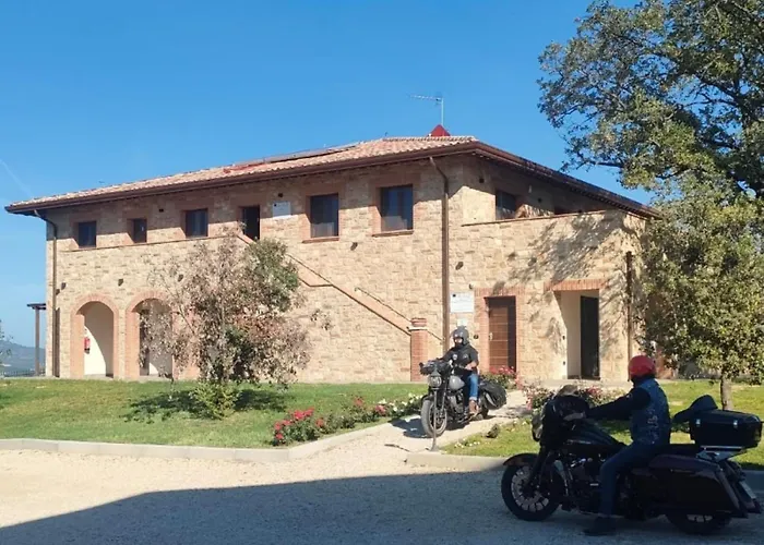 Giorgini Apartament *