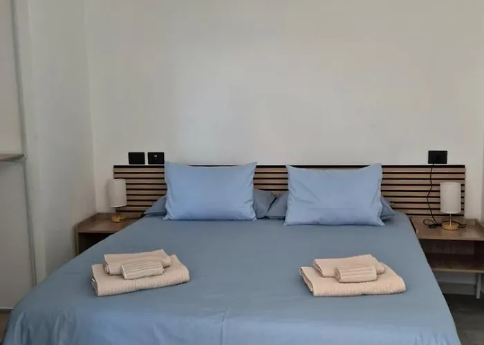 Giorgini Apartament *